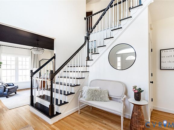 3rd image of 5720 Rolling Creek Pl
