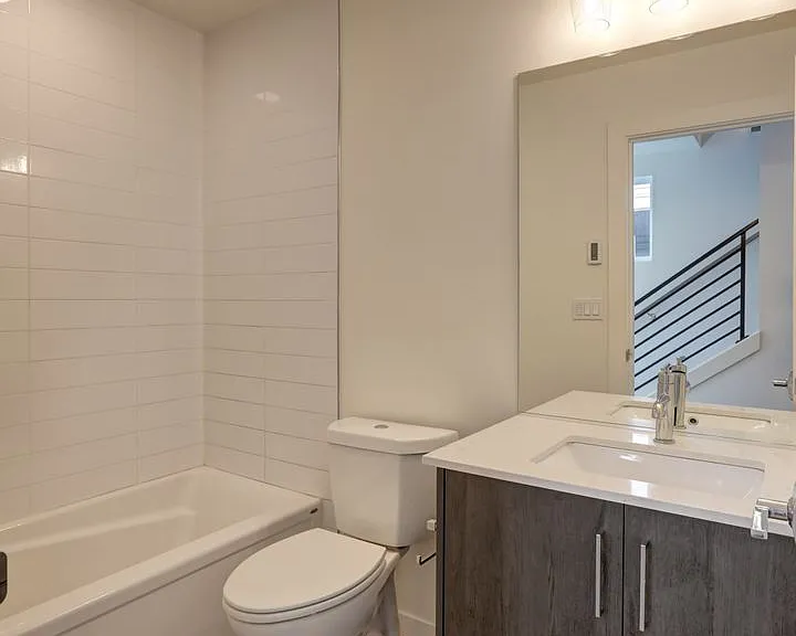 1330 E Spring St — Photo 15