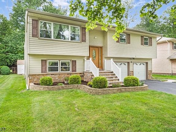 3rd image of 48 Canterbury Dr