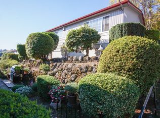 Near OHSU: Classic Corner 2 Bedroom w Large Windows & Dishwasher!, Portland, OR 97239