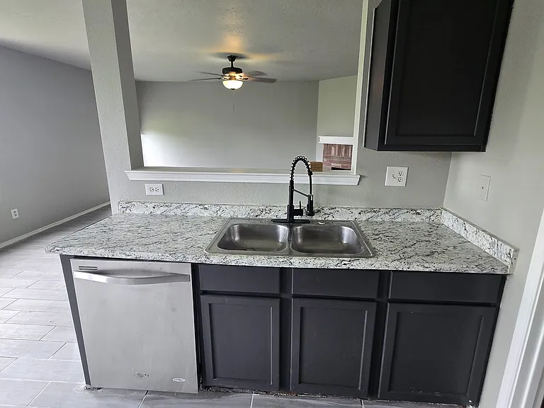 5702 Marietta Dr — Photo 9