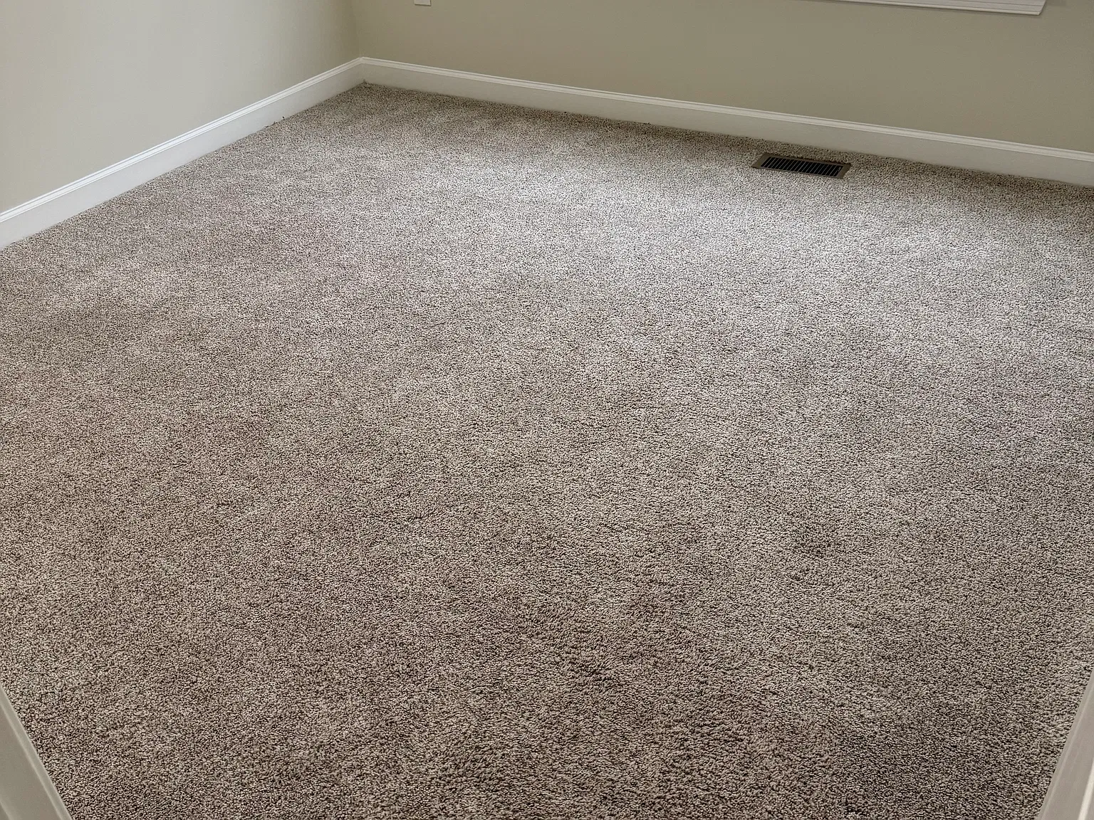 1 bed, 1.5 bath, 1552 sqft, $1,300 — Photo 2