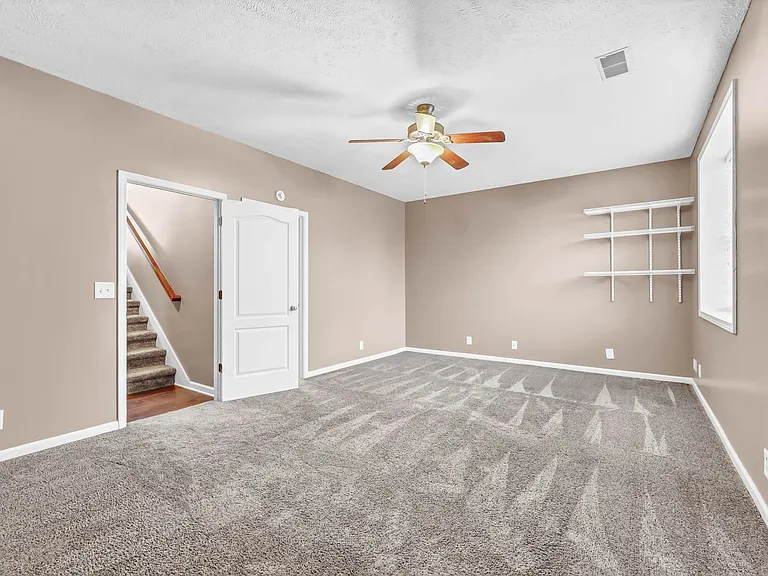 2856 Sharpie Dr — Photo 32