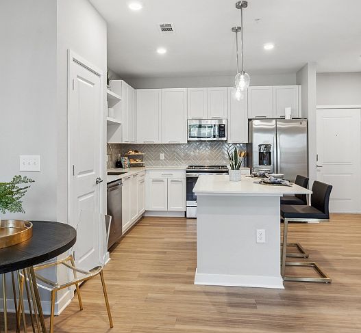 2nd image of 17902 La Cantera Pkwy #103-A