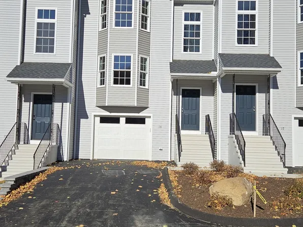 18 Summer Brook Way, Seymour, CT 06483