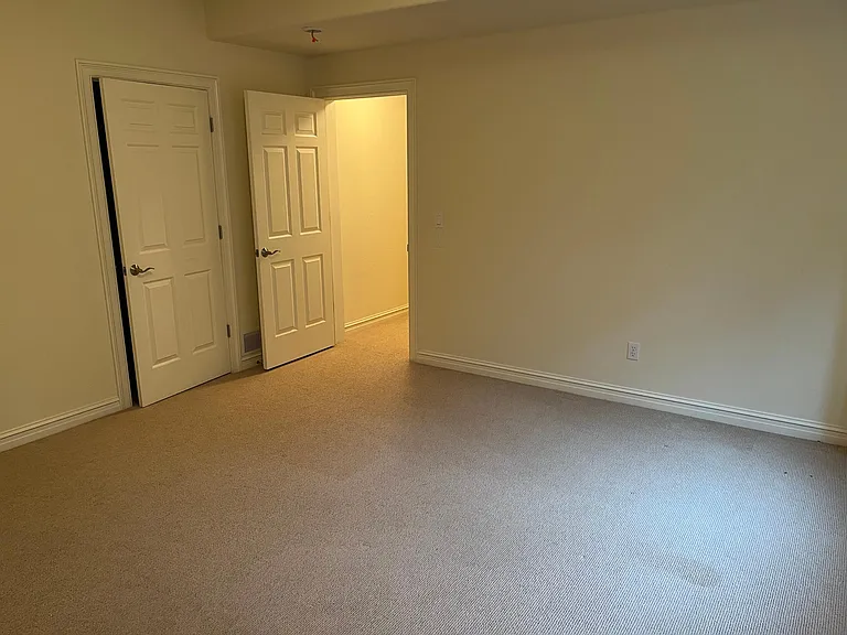 21160 Chancery Ct — Photo 77