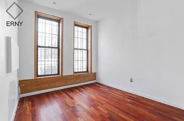 Rented by ERNY LLC | media 28