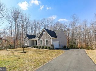 8005 Ashford Dr, Fredericksburg, VA 22407