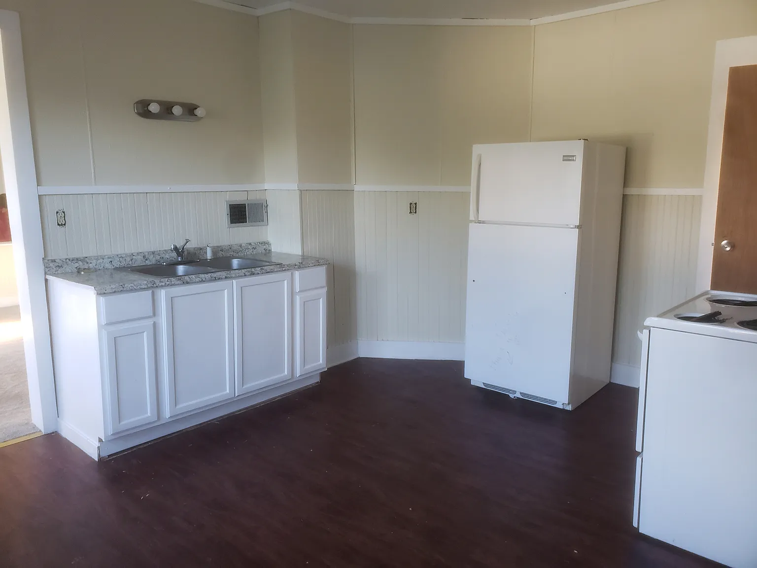 914 Division Street - 914A — Photo 3