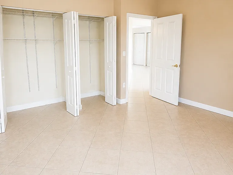 2280 SW 32nd Ave #508 — Photo 7
