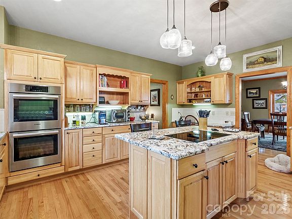 8th image of 151 Austin Mountain Dr