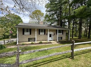 110 Impounding Dam Rd, Hanover, PA 17331