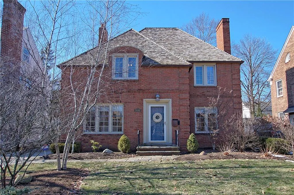 3686 Sutherland Rd photo 1