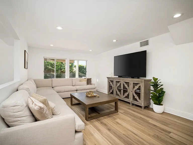 78615 Sanita Dr — Photo 32