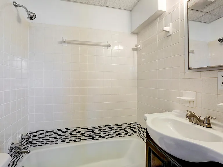 819 Columbia Ave #4 — Photo 11
