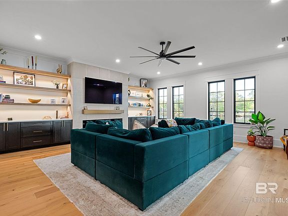 5th image of 865 Inlet Cir