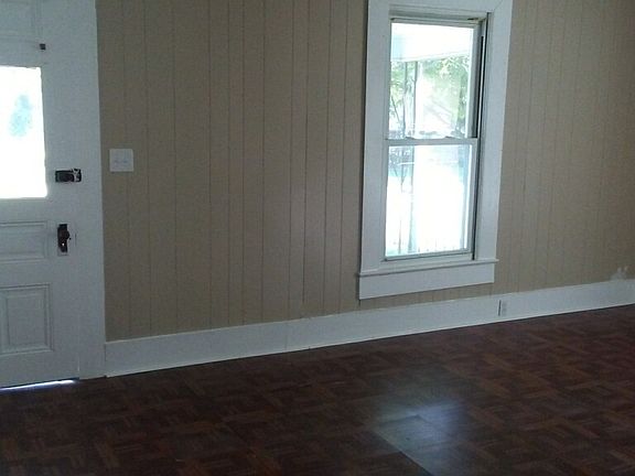 3rd image of 2719 Barton St
