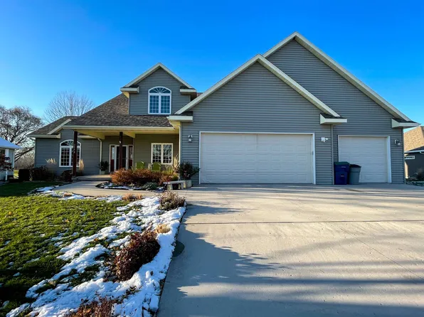 1773 Creek Vu Dr, Fond Du Lac, WI 54937