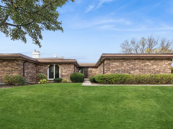 2422 Salceda Dr, Northbrook, IL 60062