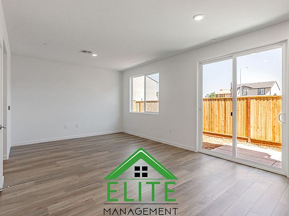 2nd image of 5272 Senesta Cir