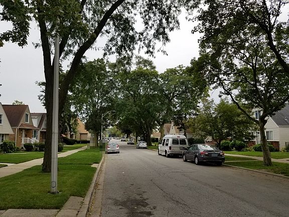 4th image of 107 46th Ave