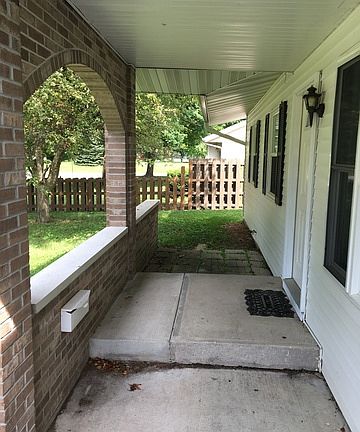 3rd image of 1706 Oakwood Ave