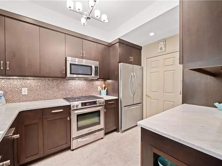 3636 Habersham Rd NW #1103 — Photo 7