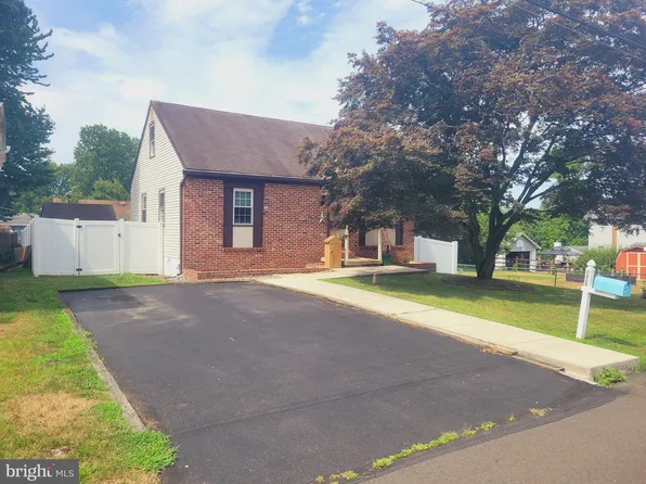 447 Larchwood Ave, Feasterville Trevose, PA 19053
