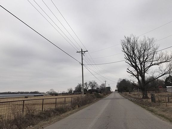 4th image of 806 W Elm Blvd