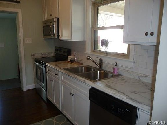 5th image of 21405 Warren Ave