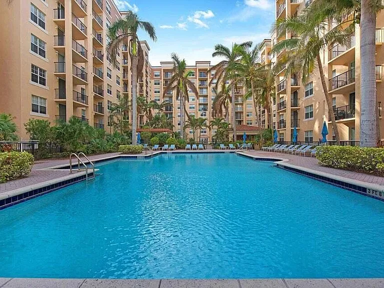 1805 N Flagler Dr #107 — Photo 8