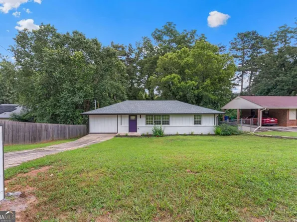1946 Shamrock Dr, Decatur, GA 30032