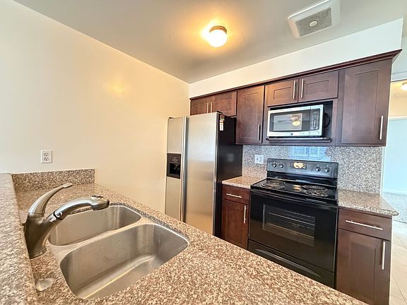 5th image of 4115 Hilaria Way APT D