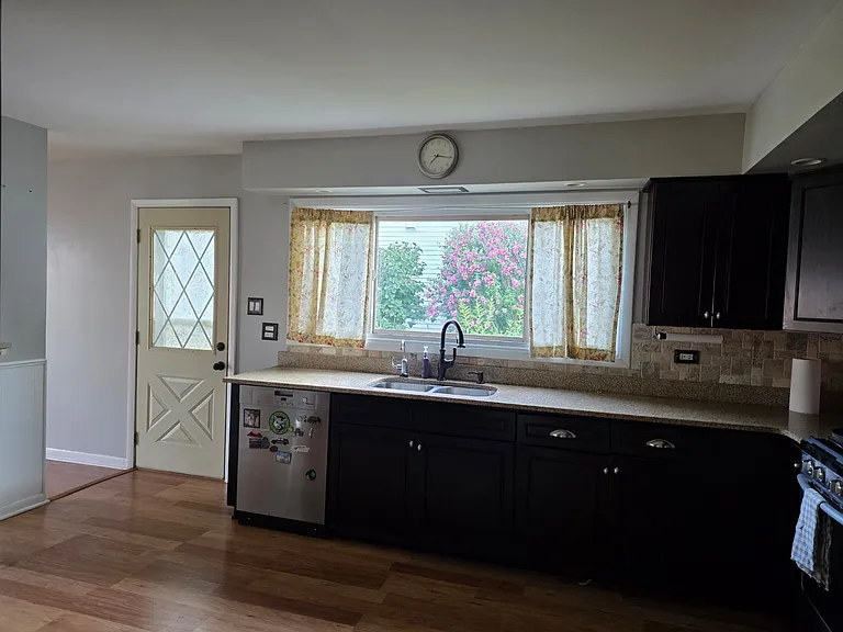 1719 W Lexington Dr — Photo 24