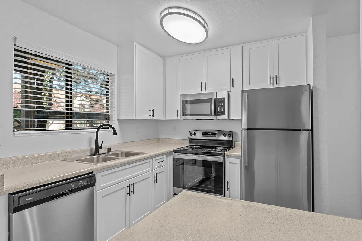 Building Photo - Sagecliff Apartments