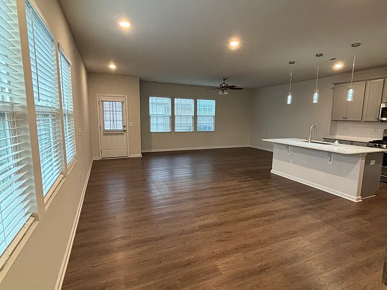 15733 Country House St — Photo 12