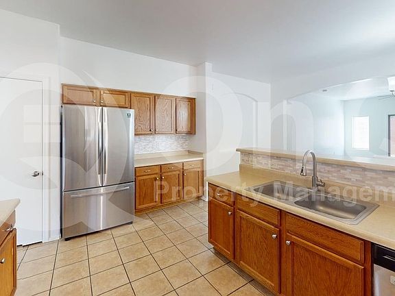 5th image of 472 E Placita Nodo