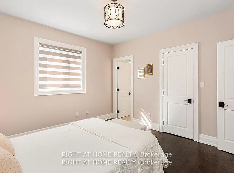 1220 Meredith Ave — Photo 27