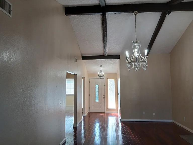 400 Mokelumne Dr — Photo 3
