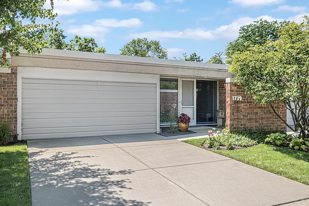 1739 Seton Rd photo 1