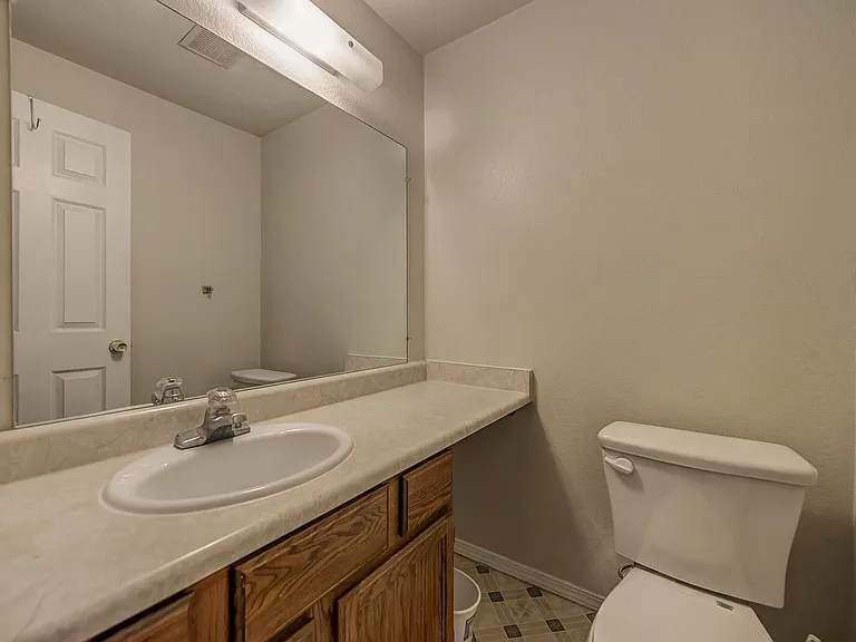 724 W 1720 N #128 — Photo 8