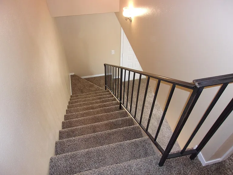 1138 Darby St — Photo 9