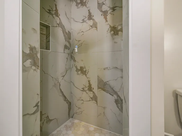 1533 Buena Vis #A — Photo 38