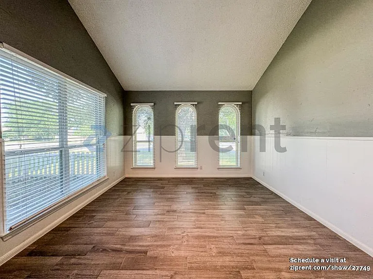 127 Hardwicke Ln — Photo 21