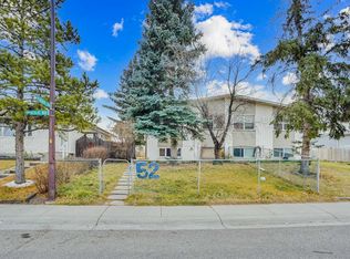 52 N Pennsburg Way SE, Calgary, AB T2A2J5