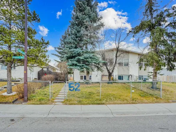 52 N Pennsburg Way SE, Calgary, AB T2A 2J5
