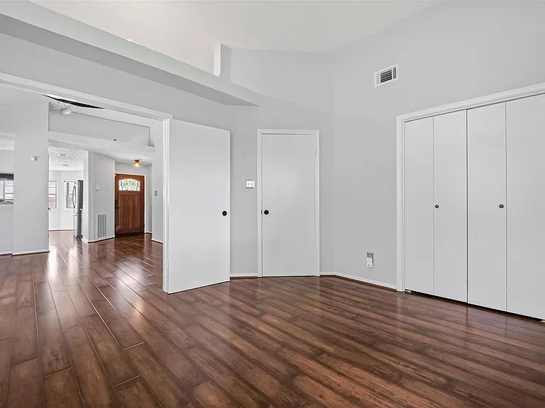 16174 Golden Sands Dr — Photo 7