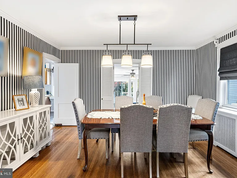 256 Hawthorne Ave — Photo 4