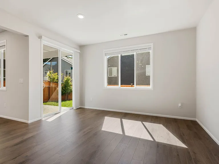 21112 42nd Dr SE — Photo 11