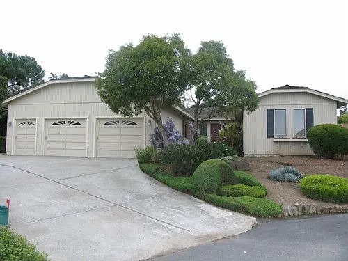 35 Carol Anns Ct photo 1